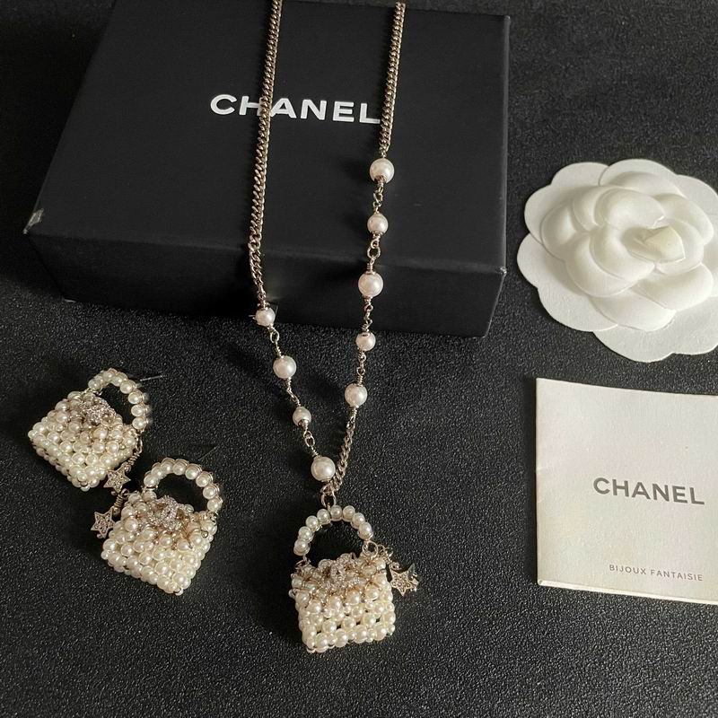 Chanel Suits 07yxs01
